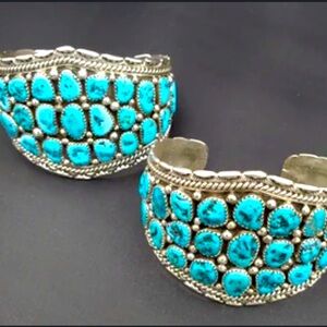 Zuni tribe Sterling silver and turquoise nuggets cuff bracelet.